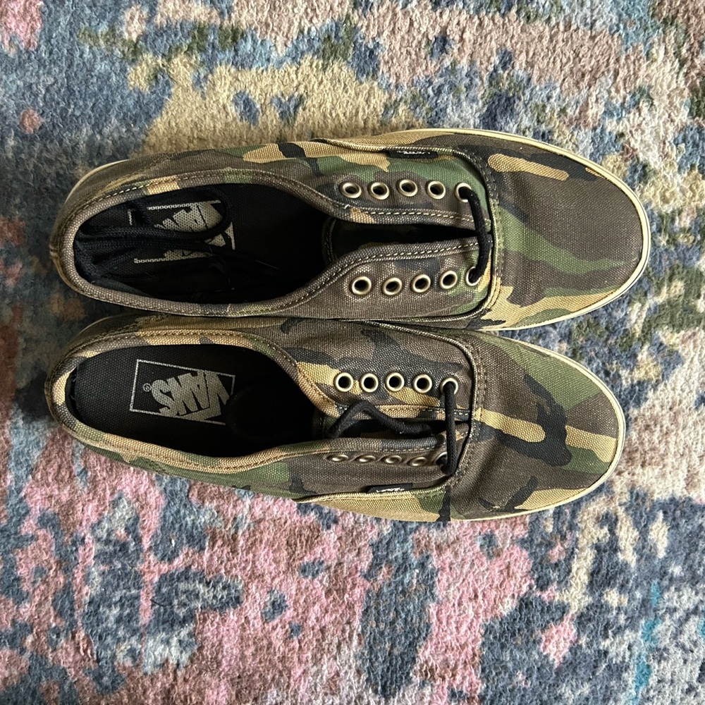 Vans Men's Green Camouflage Sneakers - Picture 4 of 4